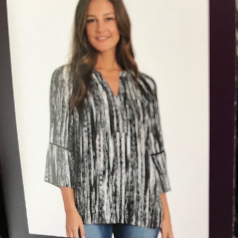 New blouse. - Picture 2 of 3